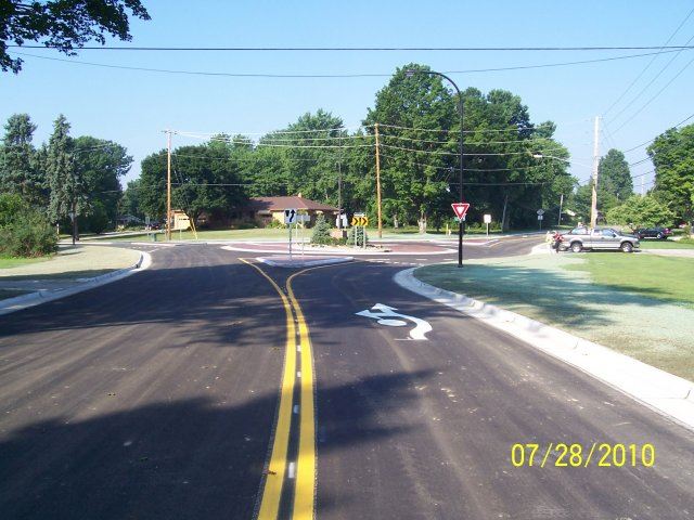 Ridgewood and Jacoby Road Roundabout (2)