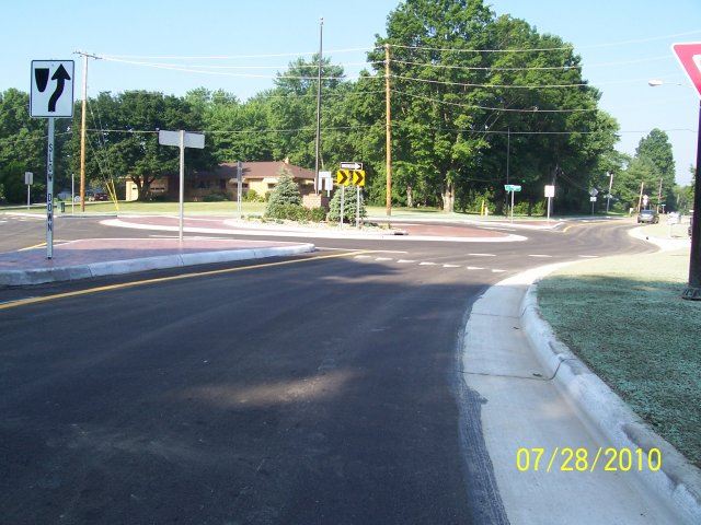 Ridgewood and Jacoby Road Roundabout (14)